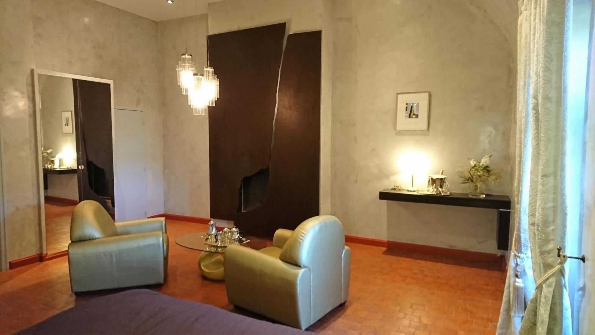 Chateau La Servayrie - Chambre D'Hotes Marcillac-Vallon 객실 사진